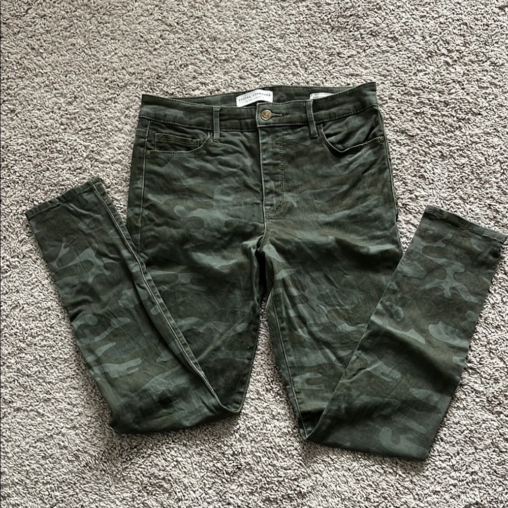 Social Standard Camouflage Skinny Jeans
